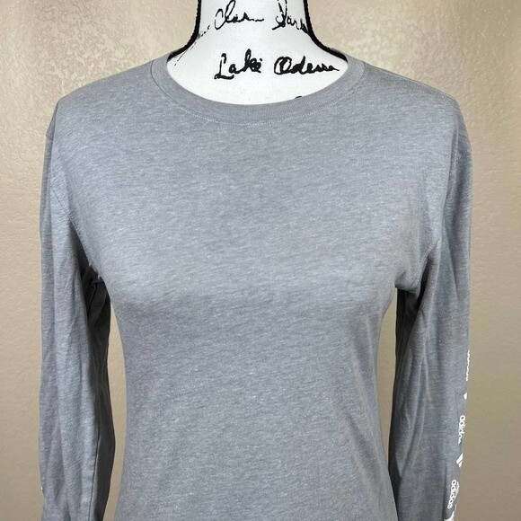 Adidas gray top the go to performance  crew neck long sleeve tee size XS - Picture 7 of 13